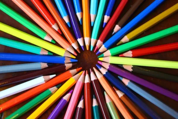 خرید اینترنتی مداد رنگی